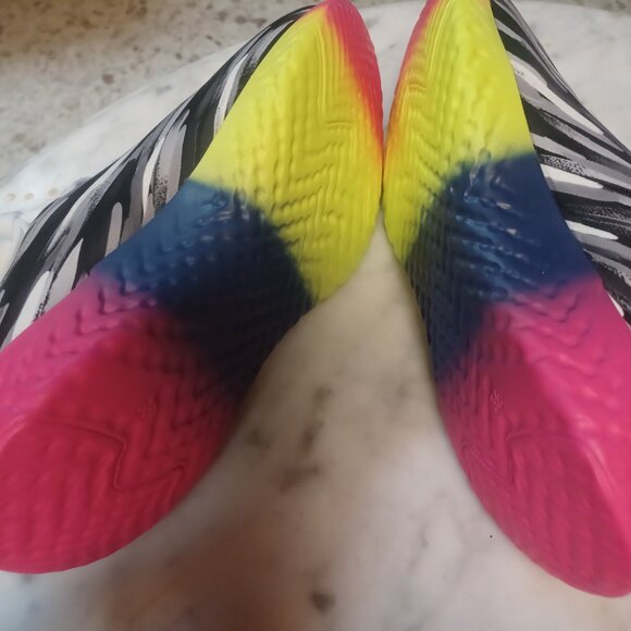 Women's Sneakers NWT Lace-Up 7.5 - 8 Zebra & Rainbows - Picture 4 of 6